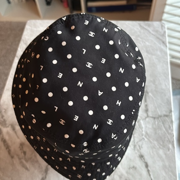 EUC Chanel Black and White Polka Dot Bucket Hat size small - Picture 3 of 9